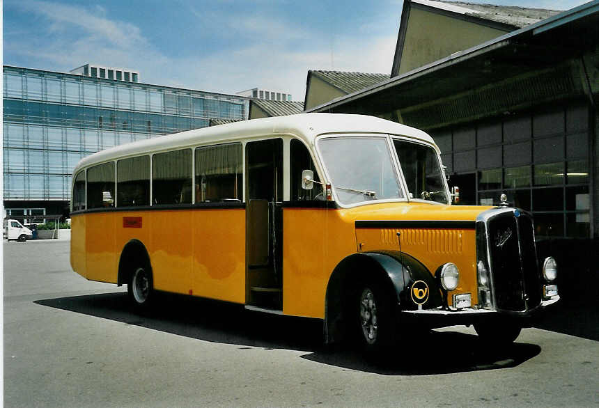 (047'703) - Welti, Maschwanden - Saurer/R&J (ex Schmid, Buchs/ZH; ex Tschannen, Zofingen Nr. 3) am 10. Juli 2001 in Zug, Garage ZVB