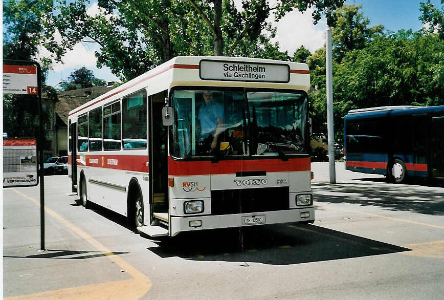 (047'911) - RVSH Schaffhausen - Nr. 1/SH 12'501 - Volvo/Hess (ex Nr. 11) am 12. Juli 2001 in Schaffhausen, Bushof