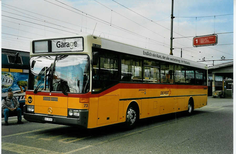 (048'136) - Voegtlin-Meyer, Brugg - Nr. 73/AG 15'700 - Mercedes am 17. Juli 2001 beim Bahnhof Brugg