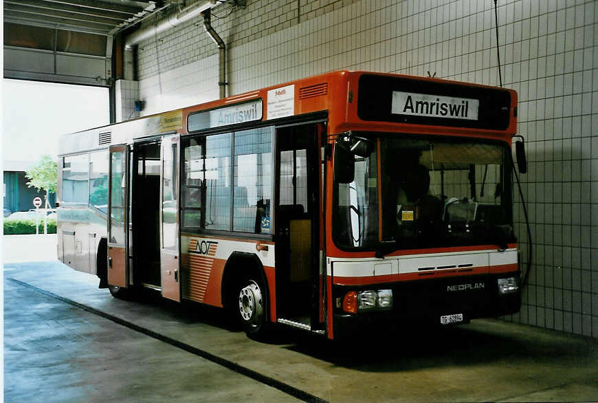 (048'313) - AOT Amriswil - Nr. 6/TG 62'894 - Neoplan am 17. Juli 2001 in Amriswil, Garage