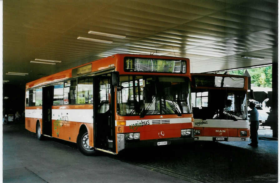 (048'325) - VBH Herisau - Nr. 6/AR 21'300 - Mercedes am 17. Juli 2001 beim Bahnhof Herisau