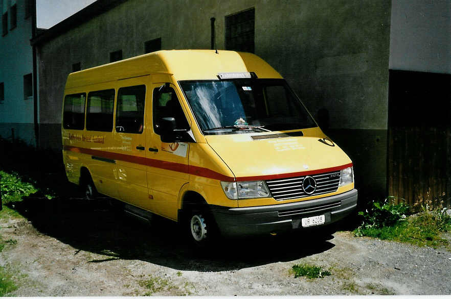 (048'721) - Fry, Hospental - UR 6208 - Mercedes am 23. Juli 2001 in Andermatt, Gotthardstrasse