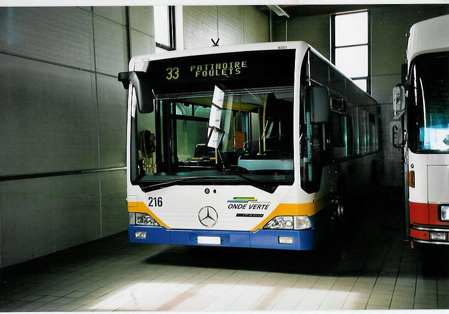 (048'907) - TC La Chaux-de-Fonds - Nr. 216/NE 56'216 - Mercedes am 7. August 2001 in La Chaux-de-Fonds, Dpt