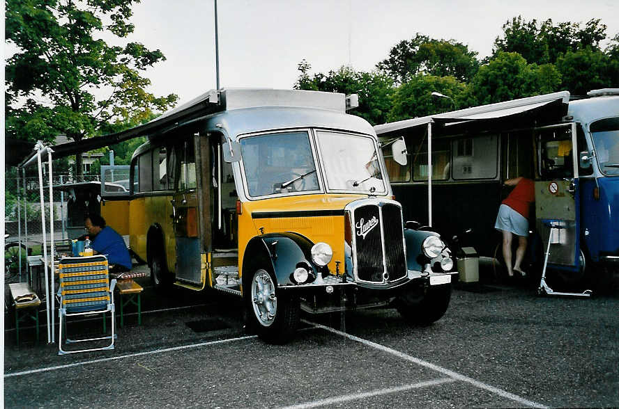 (049'108) - Langenegger A., Wdenswil - ZH 20'206 - Saurer/Krapf (ex Tscharner, Thusis) am 18. August 2001 in Burgdorf, AMP