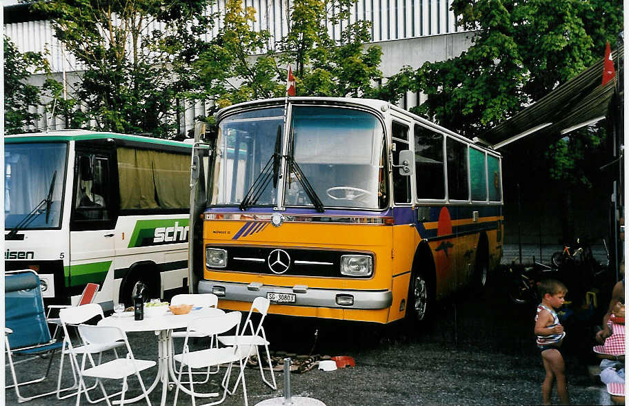 (049'122) - Schefer, Bronschhofen - SG 30'803 - Mercedes/R&J (ex P 23'301) am 18. August 2001 in Burgdorf, AMP