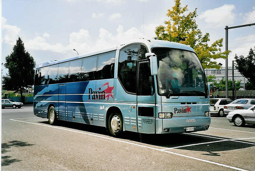 (049'225) - Aus Italien: Pavin, Villa del Conte - BA-123 FD - Iveco am 21. August 2001 in Thun, Seestrasse