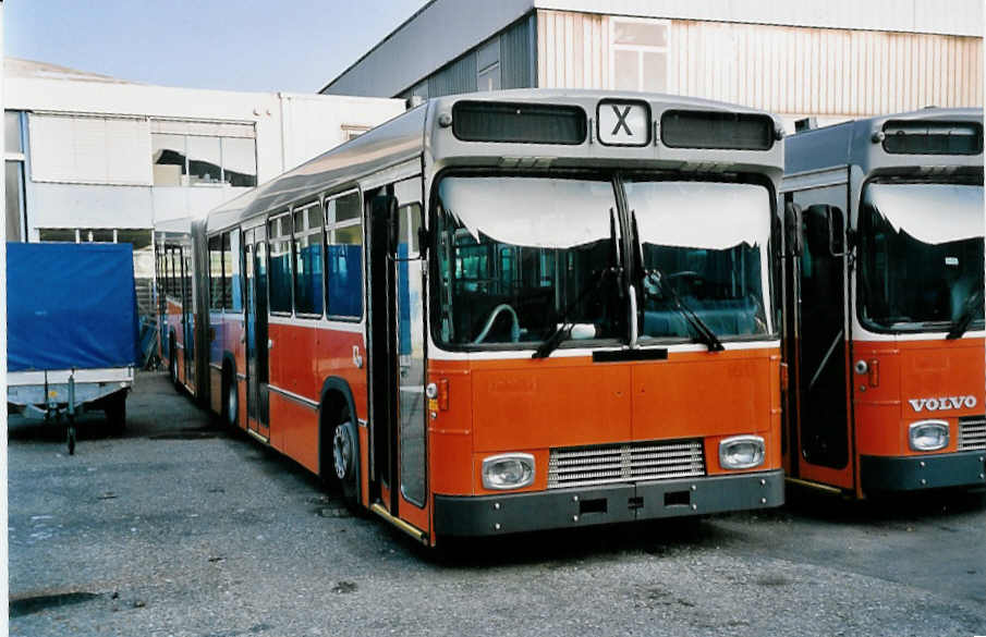 (050'828) - TPG Genve - Nr. 169 - Volvo/R&J am 15. Dezember 2001 in Biel, BTR