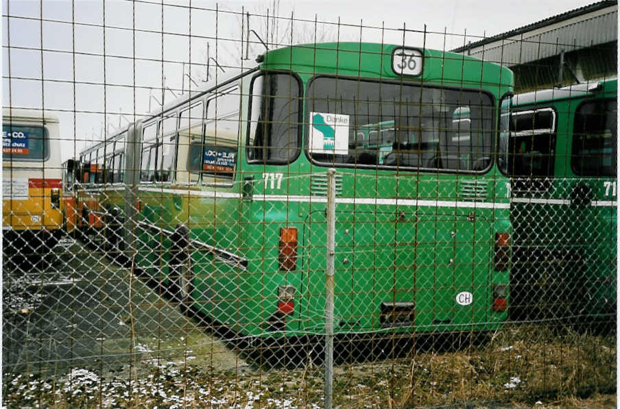 (051'518) - BVB Basel - Nr. 717 - Mercedes/FHS am 7. Januar 2002 in Herzogenbuchsee, Heiniger