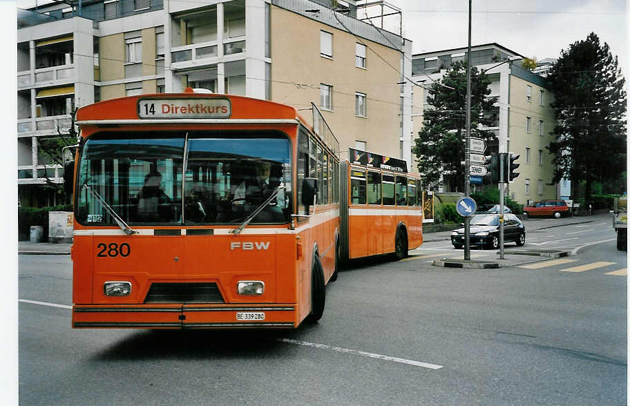 (052'915) - SVB Bern - Nr. 280/BE 339'280 - FBW/Hess-Gangloff am 15. April 2002 in Bern, Bethlehem Sge