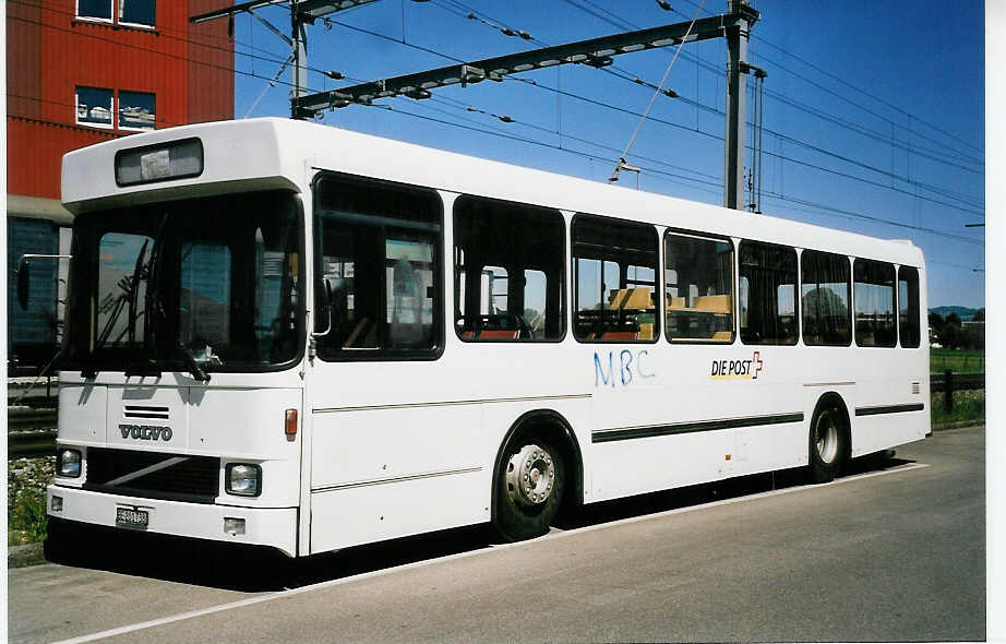 (053'337) - Haldimann, Schwanden b.S. - BE 201'738 - Volvo/Hess am 16. Mai 2002 in Gwatt, Eisenbahnstrasse