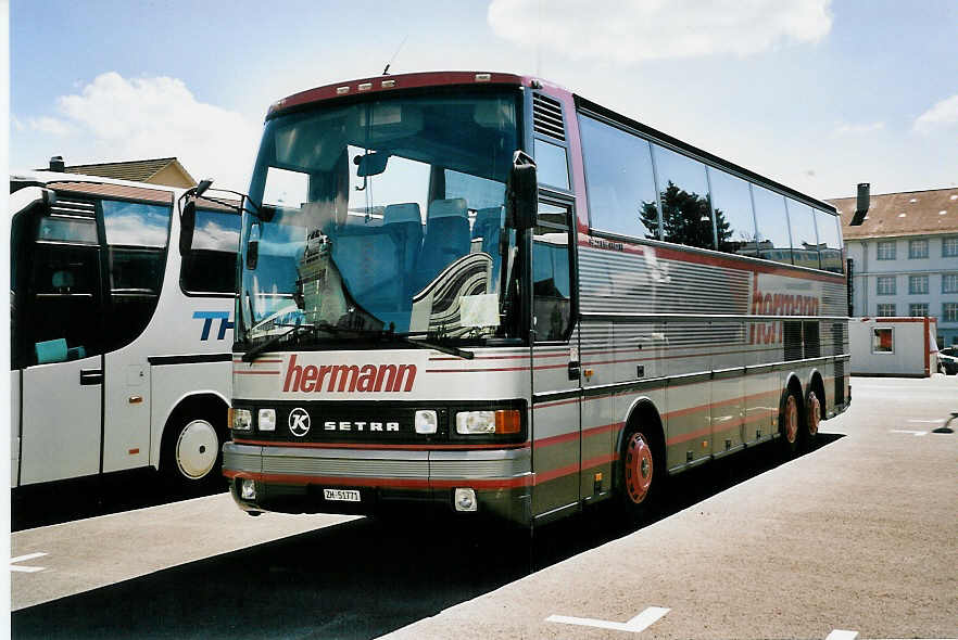 (053'506) - Hermann, Winterthur - Nr. 20/ZH 51'771 - Setra am 20. Mai 2002 in Biel, Terminal B