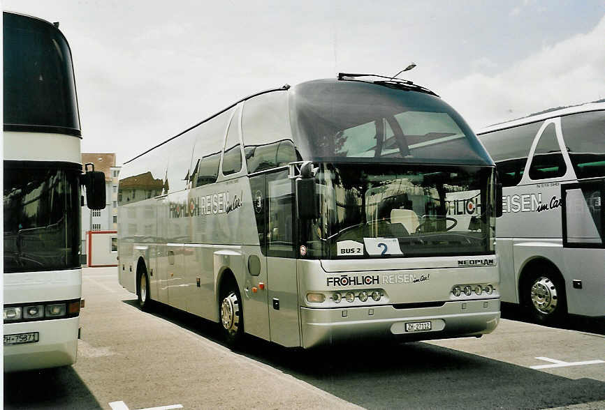 (054'422) - Frhlich, Zrich - ZH 27'112 - Neoplan am 15. Juli 2002 in Biel, Terminal B