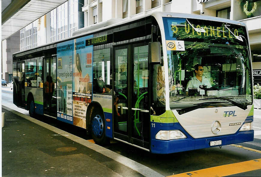 (054'713) - TPL Lugano - Nr. 11/TI 207'011 - Mercedes am 22. Juli 2002 in Lugano, Centro