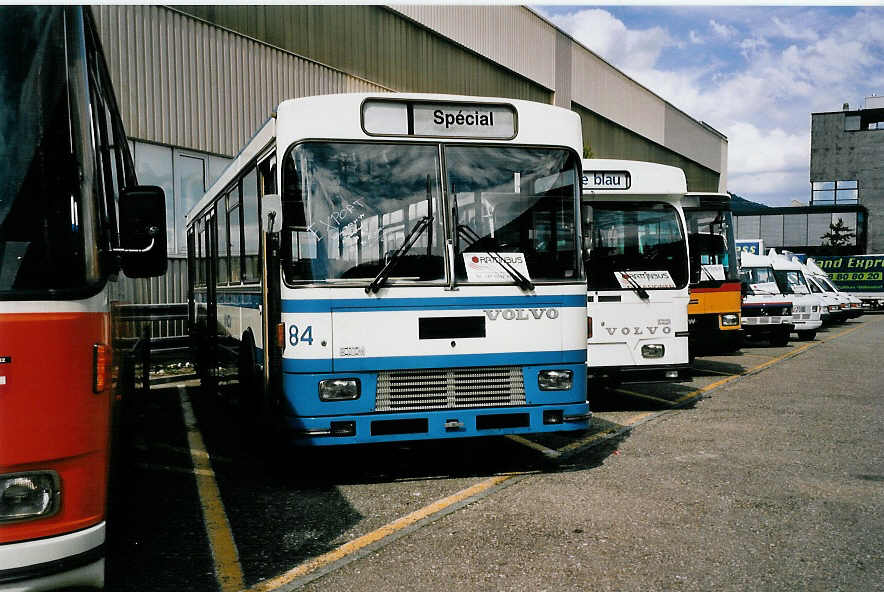 (055'319) - VMCV Clarens - Nr. 84 - Volvo/Lauber am 5. August 2002 in Biel, Rattinbus