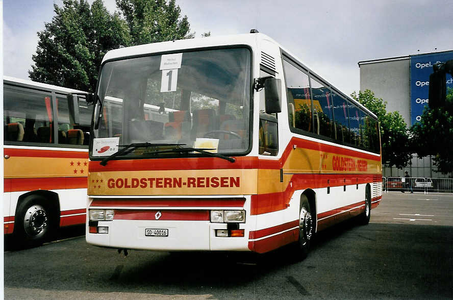 (055'432) - Goldstern, Obergsgen - SO 40'016 - Renault am 25. August 2002 in Biel, Terminal B