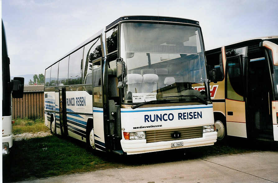 (055'519) - Runco, Bren - BL 76'450 - Drgmller am 25. August 2002 in Yverdon, Expo.02