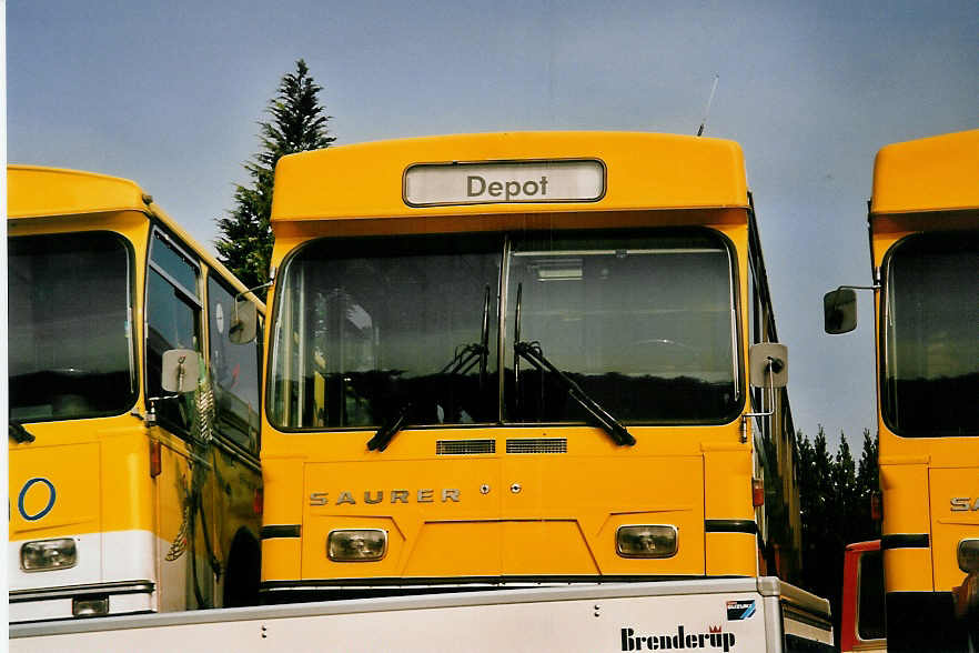 (055'611) - VBSH Schaffhausen - Nr. 14 - Saurer/Hess am 31. August 2002 in Btzberg, Heiniger