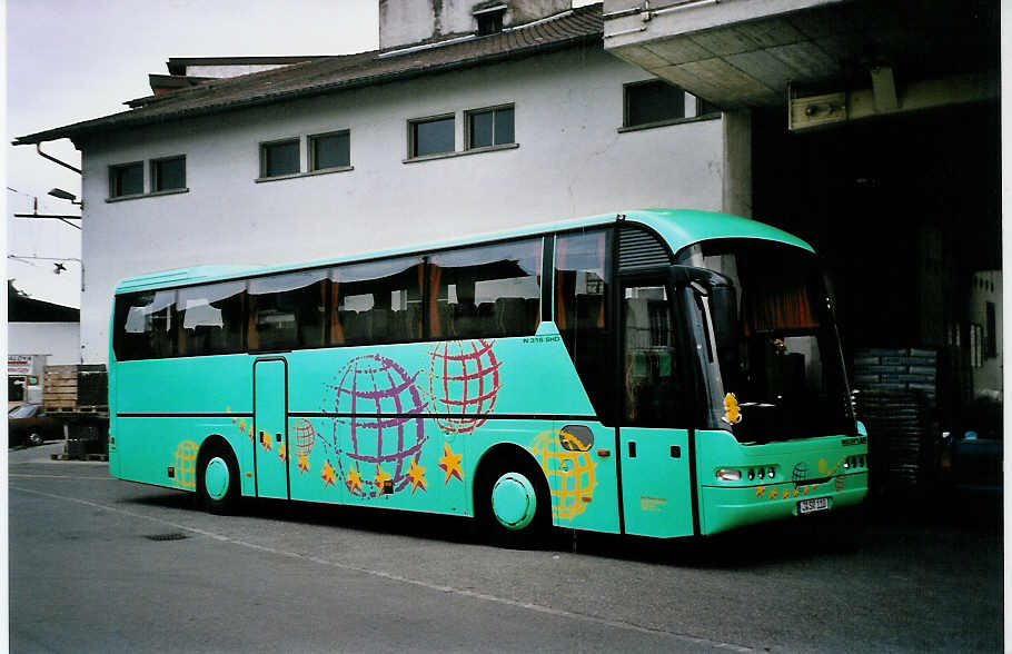 (055'918) - Aus Deutschland: Sell, Jena - J-SO 110 - Neoplan am 31. August 2002 in Murten, Landi