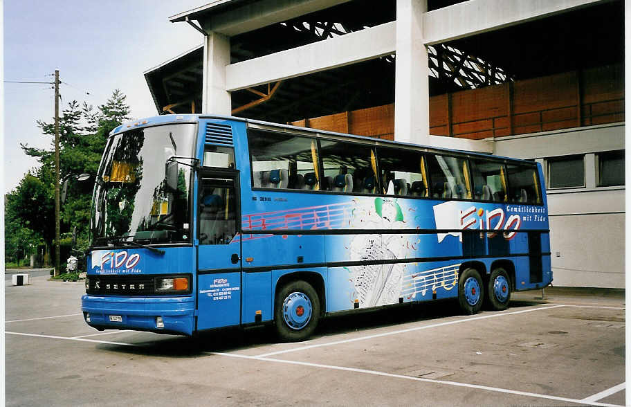 (055'925) - Hofmann, Worb - BE 347'358 - Setra am 5. September 2002 in Thun, Grabengut