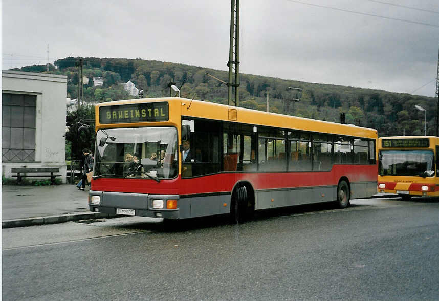 (056'515) - PostBus - BD 15'035 - Grf&Stift am 8. Oktober 2002 in Wien, Htteldorf