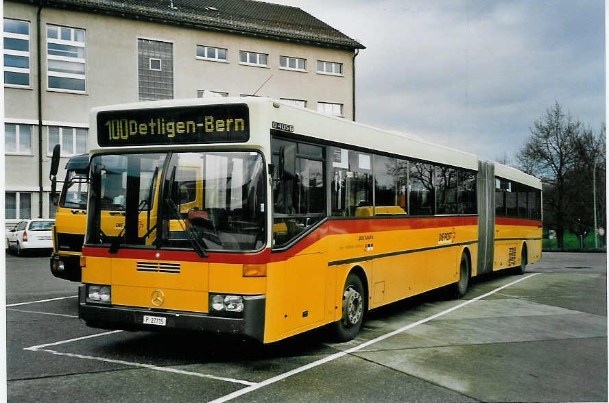 (058'124) - PTT-Regie - P 27'715 - Mercedes am 31. Dezember 2002 in Bern, Automobilwerksttte