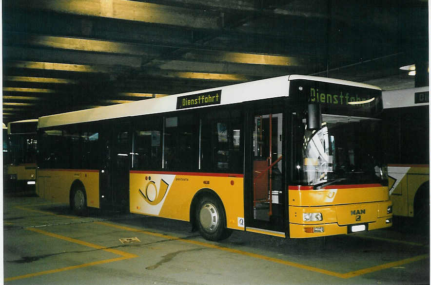 (058'208) - PTT-Regie - P 23'031 - MAN/Gppel am 31. Dezember 2002 in Bern, Postautostation