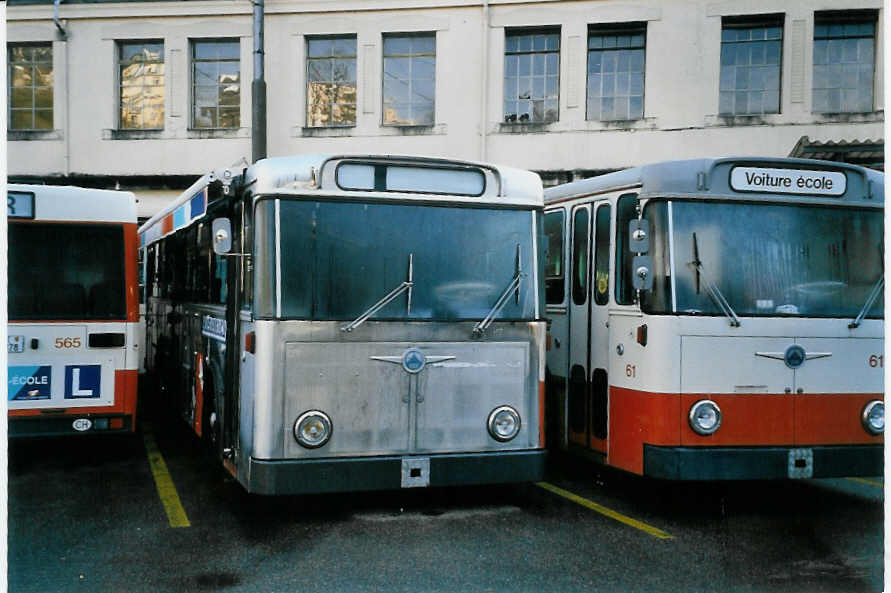 (058'308) - TPG Genve - Nr. 34 - Saurer/Lauber-Hess-R&J (ex Nr. 427) am 1. Januar 2003 in Genve, Dpt 