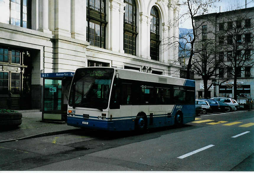 (058'419) - VMCV Clarens - Nr. 26/VD 293 - Van Hool am 1. Januar 2003 beim Bahnhof Montreux