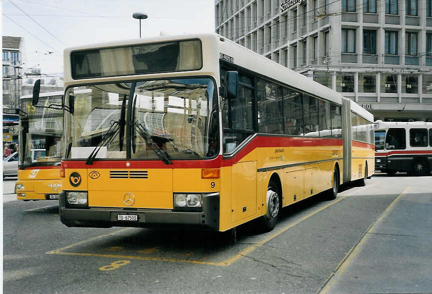 (059'413) - Cars Alpin Neff, Arbon - Nr. 9/TG 67'500 - Mercedes am 29. Mrz 2003 beim Bahnhof St. Gallen