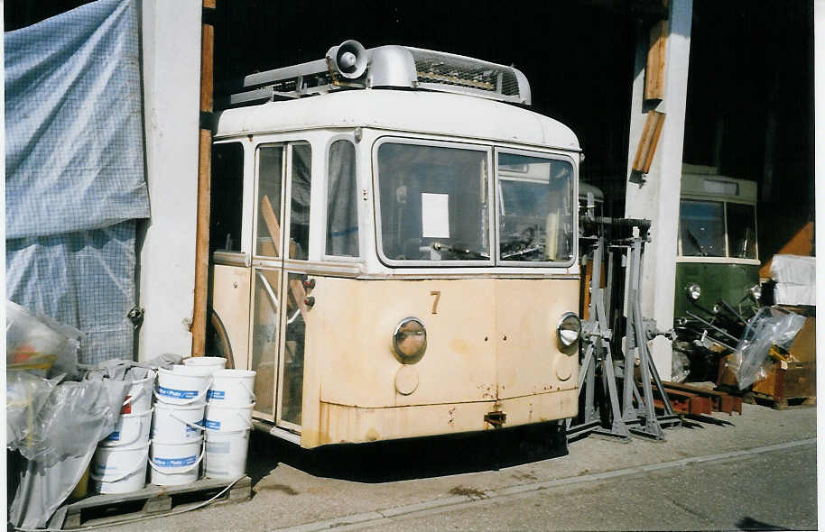 (059'534) - STI Thun - Nr. 7 - Berna/Gangloff Trolleybus am 30. Mrz 2003 in Niederscherli (Teilaufnahme)