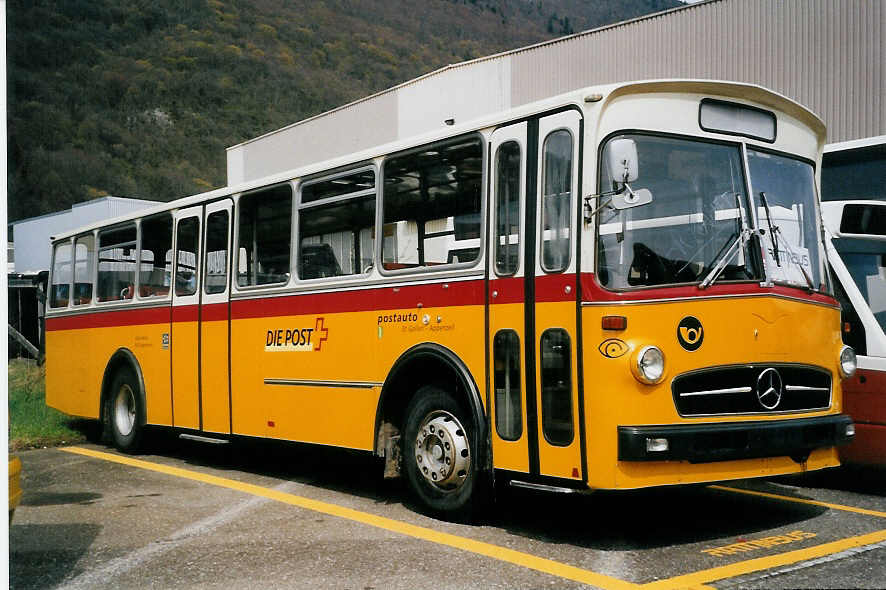 (059'721) - Keller, Degersheim - Mercedes/Tscher (ex Schregenberger, Degersheim) am 14. April 2003 in Biel, Rattinbus