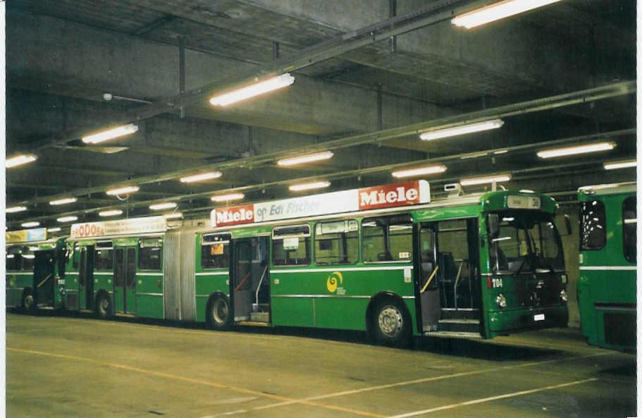 (059'918) - BVB Basel - Nr. 704/BS 3204 - Mercedes am 19. April 2003 in Basel, Garage Rankstrasse