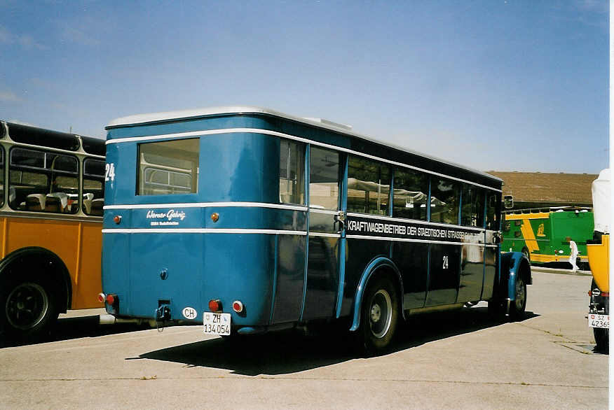 (060'803) - Gehrig, Rudolfstetten - Nr. 24/ZH 134'054 - Saurer/Tscher (ex Kaeslin, Olten; ex VBZ Zrich Nr. 224; ex VBZ Zrich Nr. 24) am 21. Juni 2003 in Hinwil, AMP