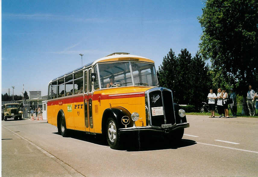 (060'931) - Pause, Horgen - ZH 643'802 - Saurer/Lauber (ex Kenzelmann, Zeneggen) am 21. Juni 2003 in Hinwil, AMP