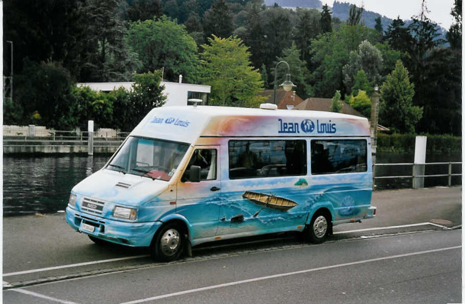 (062'712) - Jean-Louis, Ftigny - FR 300'466 - Iveco am 21. August 2003 bei der Schifflndte Thun