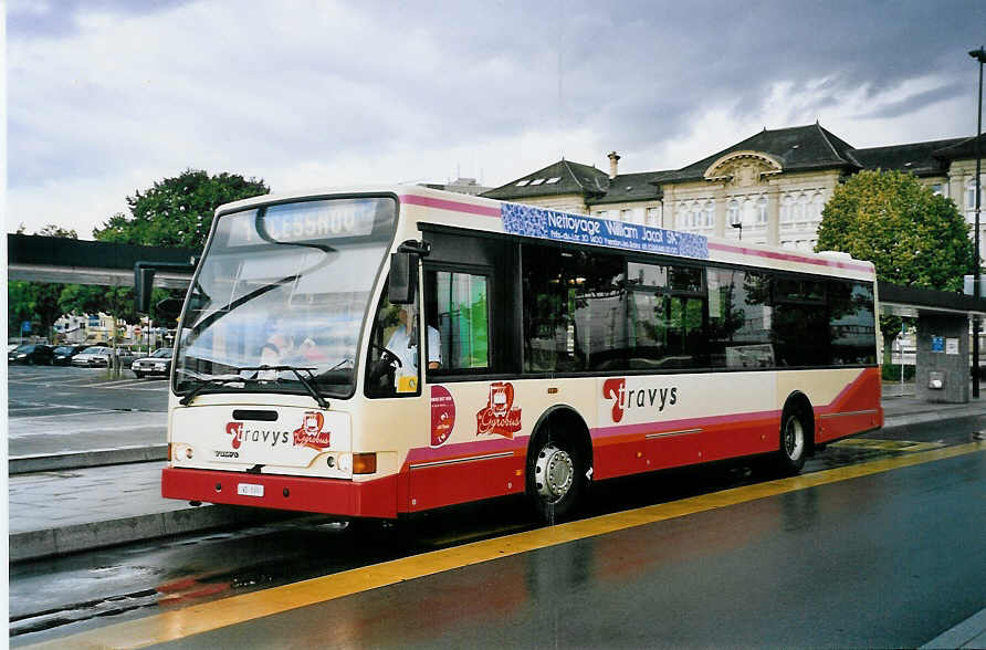 (062'801) - TRAVYS Yverdon - VD 599 - Volvo/Berkhof (ex TPYG Yverdon) am 30. August 2003 beim Bahnhof Yverdon