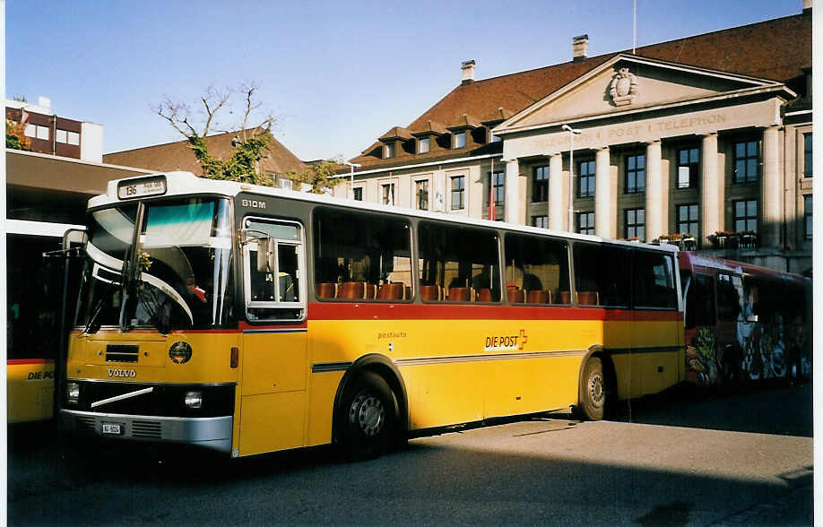 (063'217) - Brem, Wlflinswil - Nr. 5/AG 6024 - Volvo/Lauber am 3. September 2003 beim Bahnhof Aarau