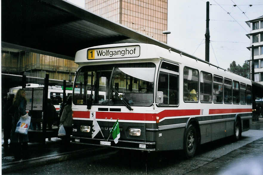 (063'725) - VBSG St. Gallen - Nr. 219/SG 141'219 - Saurer/Hess am 9. Oktober 2003 beim Bahnhof St. Gallen