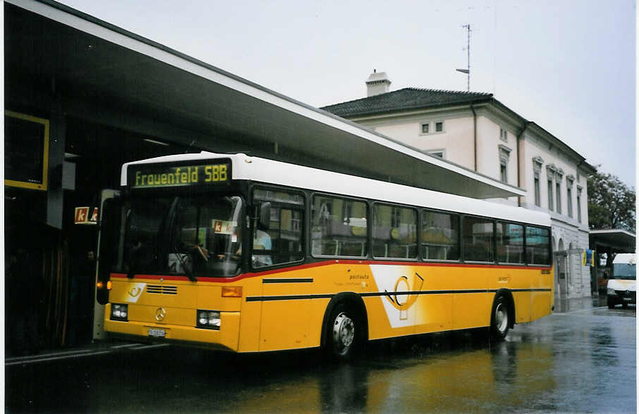 (063'920) - PostAuto Thurgau-Schaffhausen - Nr. 16/TG 158'216 - Mercedes/Lauber (ex P 25'373) am 9. Oktober 2003 beim Bahnhof Frauenfeld