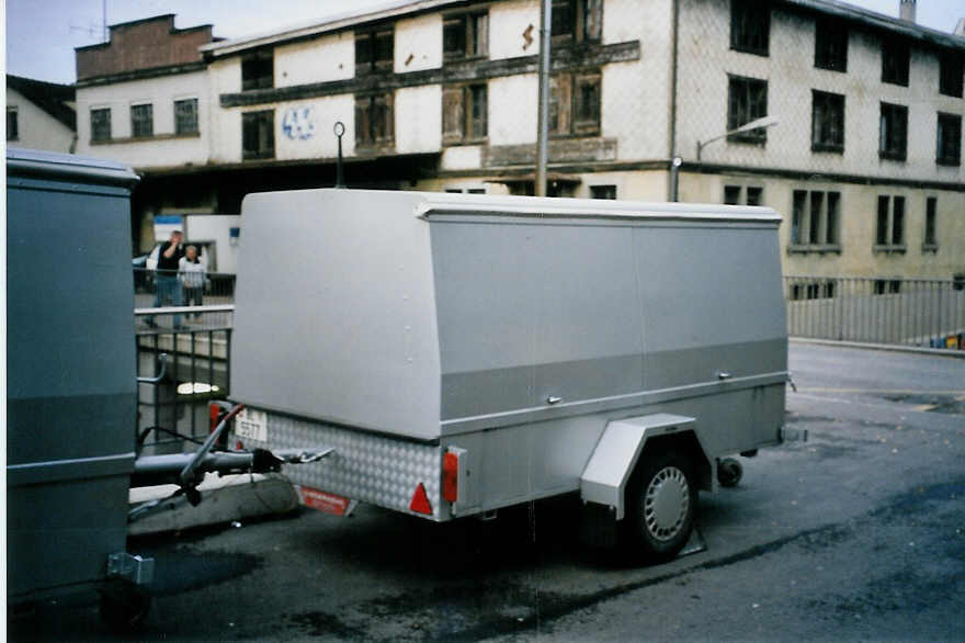 (064'337) - AAGL Liestal - Nr. 2/BL 5577 - Wiederkehr Gepckanhnger am 15. November 2003 beim Bahnhof Liestal