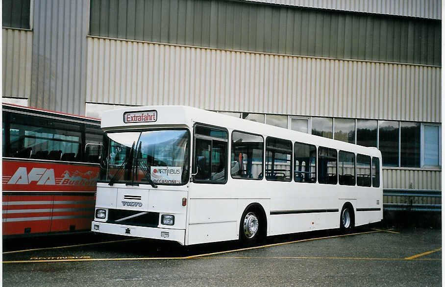 (064'713) - Haldimann, Schwanden b.S. - Volvo/Hess am 14. Dezember 2003 in Biel, Rattinbus