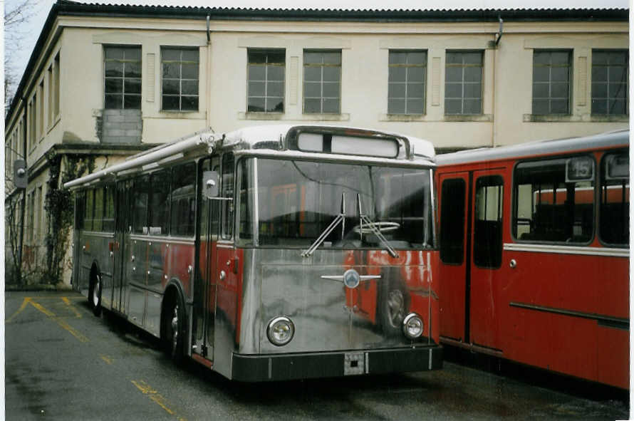 (066'229) - TPG Genve - Nr. 34 - Saurer/Lauber-Hess-R&J (ex Nr. 427) am 21. Mrz 2004 in Genve, Dpt