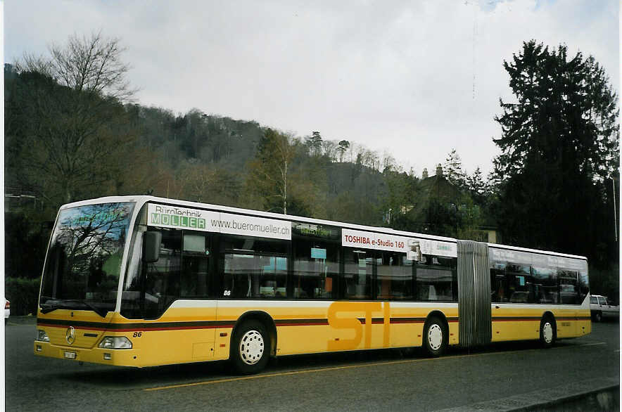 (066'427) - STI Thun - Nr. 86/BE 567'386 - Mercedes am 11. April 2004 bei der Schifflndte Thun