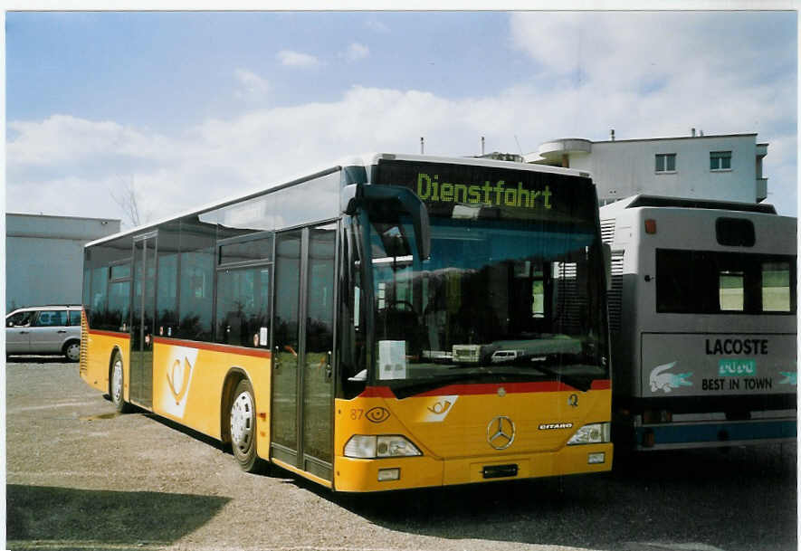 (067'136) - Voegtlin-Meyer, Brugg - Nr. 87 - Mercedes am 24. April 2004 in Kloten, EvoBus