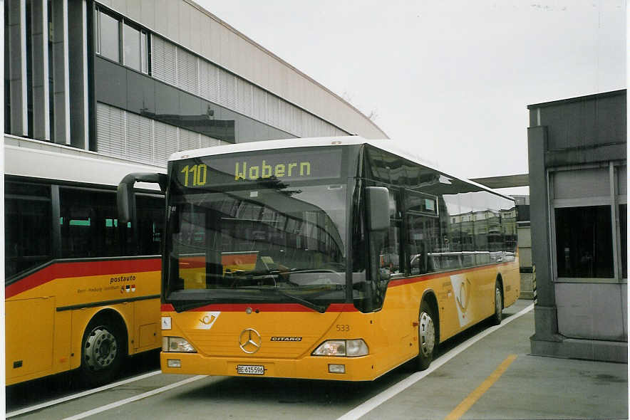 (067'235) - PostAuto Bern-Freiburg-Solothurn - Nr. 533/BE 615'696 - Mercedes (ex P 25'236) am 1. Mai 2004 in Bern, Postautostation