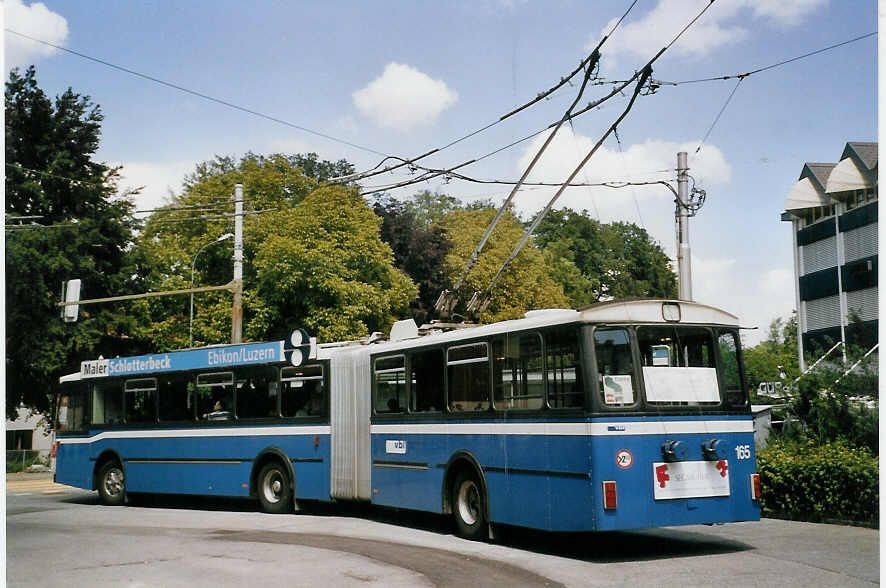 (067'836) - VBL Luzern - Nr. 165 - Volvo/Hess Gelenktrolleybus am 23. Mai 2004 in Luzern, Maihof