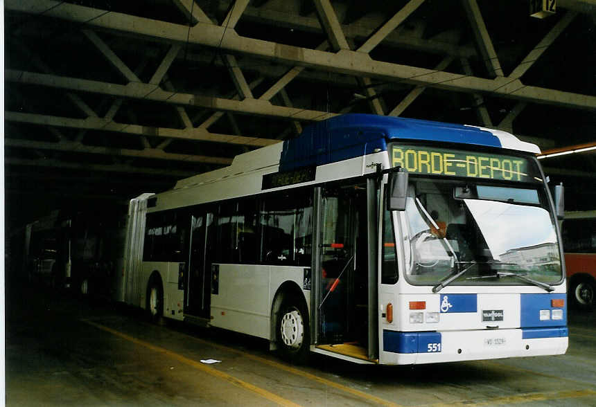 (069'029) - TL Lausanne - Nr. 551/VD 1529 - Van Hool am 8. Juli 2004 in Lausanne, Dpt Borde