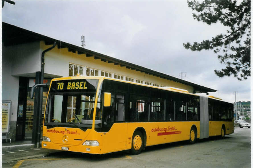 (069'223) - AAGL Liestal - Nr. 97/BL 6445 - Mercedes am 10. Juli 2004 beim Bahnhof Liestal