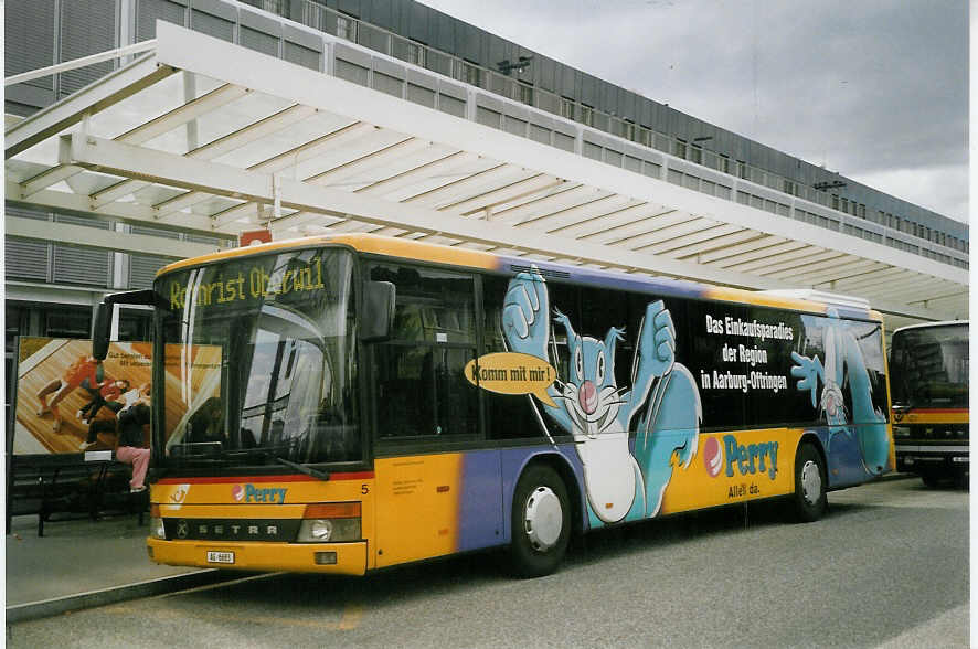 (069'326) - Tschannen, Zofingen - Nr. 5/AG 6683 - Setra am 10. Juli 2004 beim Bahnhof Zofingen