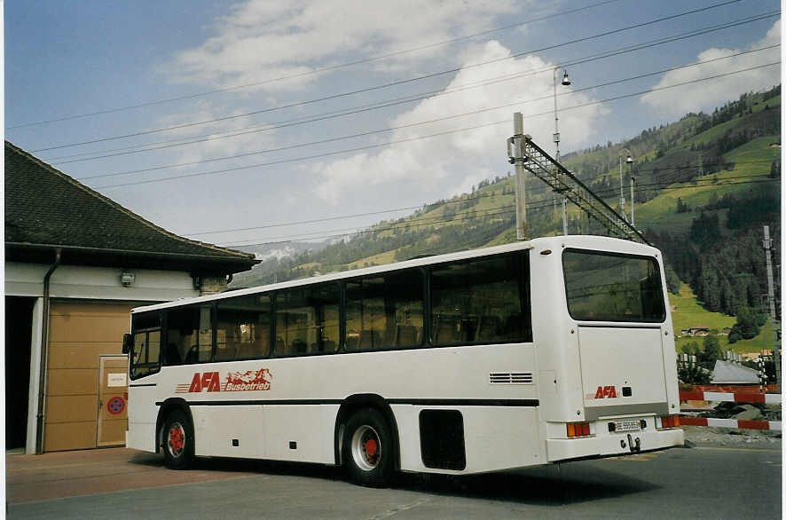 (069'905) - AFA Adelboden - Nr. 18/BE 555'853 - NAW/R&J (ex Autopostale, Mendrisio Nr. 38; ex Piotti, Balerna Nr. 38; ex AAGI Interlaken Nr. 38; ex Schmocker, Beatenberg Nr. 3) am 1. August 2004 beim Bahnhof Frutigen